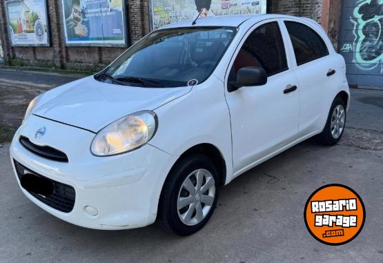 Autos - Nissan March 2015 Nafta 112000Km - En Venta