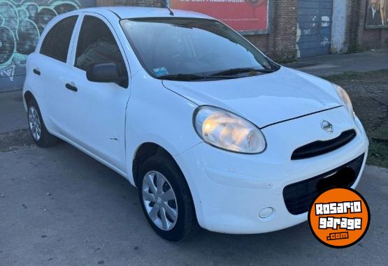 Autos - Nissan March 2015 Nafta 112000Km - En Venta
