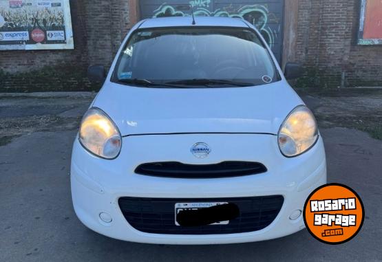 Autos - Nissan March 2015 Nafta 112000Km - En Venta