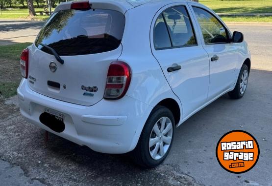 Autos - Nissan March 2015 Nafta 112000Km - En Venta