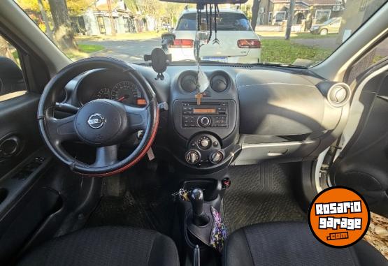 Autos - Nissan March 2015 Nafta 112000Km - En Venta