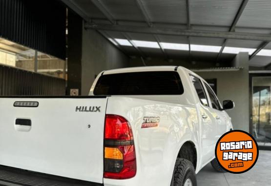 Autos - Toyota HILUX 2012 Diesel 198000Km - En Venta