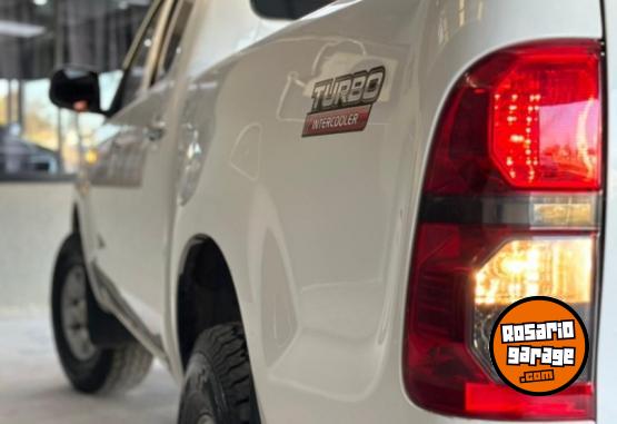 Autos - Toyota HILUX 2012 Diesel 198000Km - En Venta