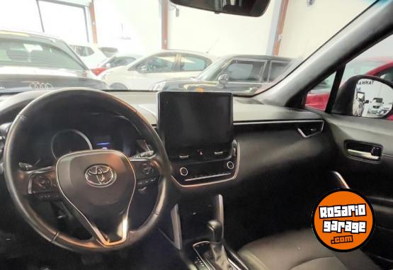 Autos - Toyota COROLLA CROSS XEI 2022 Electrico / Hibrido 75000Km - En Venta