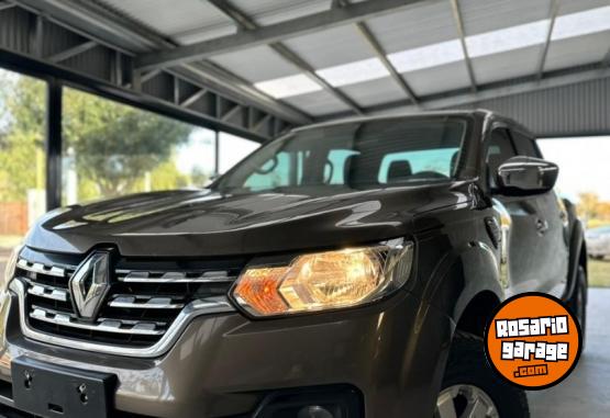 Autos - Renault ALASKAN INTENS 2022 Diesel 80000Km - En Venta