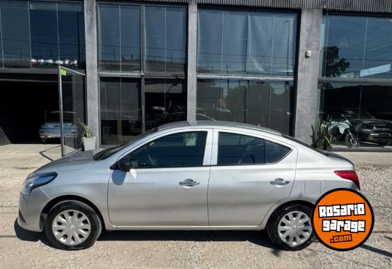 Autos - Nissan VERSA 1.6 V DRIVE 4P 2021 Nafta  - En Venta