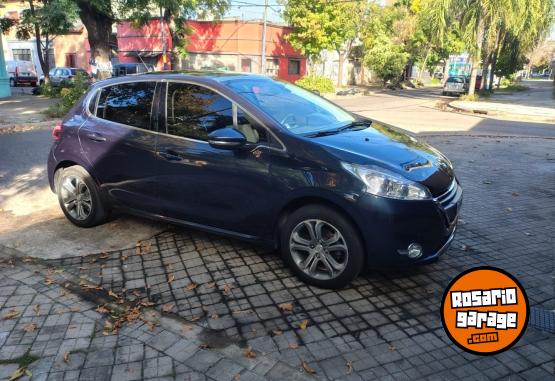 Autos - Peugeot 208 felini 2014 Nafta 100000Km - En Venta