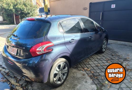 Autos - Peugeot 208 felini 2014 Nafta 100000Km - En Venta