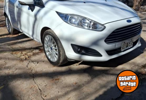 Autos - Ford Fiesta Kinetic 2016 Nafta 73000Km - En Venta