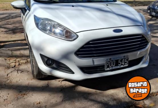 Autos - Ford Fiesta Kinetic 2016 Nafta 73000Km - En Venta