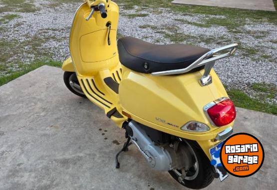 Motos - Vespa VXL 150 2024 Nafta 2530Km - En Venta