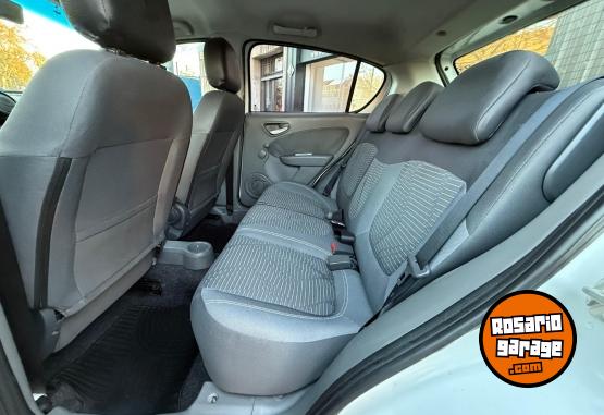 Autos - Fiat Palio Attractive 2015 Nafta  - En Venta