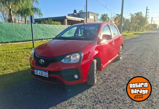 Autos - Toyota Etios 2020 Nafta 75000Km - En Venta