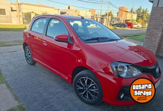 Autos - Toyota Etios 2020 Nafta 75000Km - En Venta