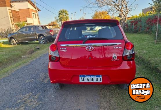Autos - Toyota Etios 2020 Nafta 75000Km - En Venta