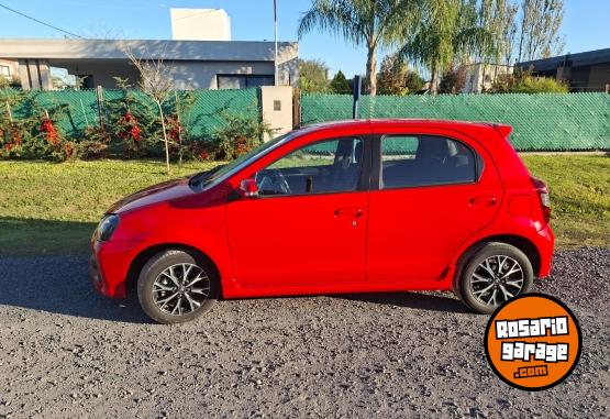 Autos - Toyota Etios 2020 Nafta 75000Km - En Venta
