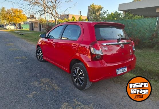 Autos - Toyota Etios 2020 Nafta 75000Km - En Venta