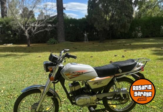 Motos - Suzuki Ax 100 2019 Nafta 15000Km - En Venta