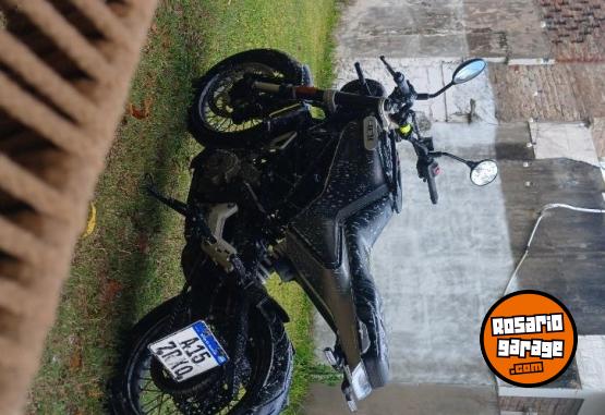 Motos - Husqvarna Svartpilen 401 2022 Nafta 15000Km - En Venta