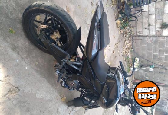 Motos - Bajaj Rouser 200 ns 2022 Nafta 31000Km - En Venta