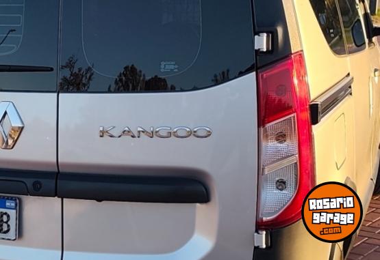 Utilitarios - Renault Kangoo 2023 Nafta 21000Km - En Venta