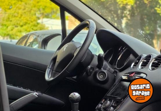 Autos - Peugeot 308 Nav 2015 Nafta 78000Km - En Venta
