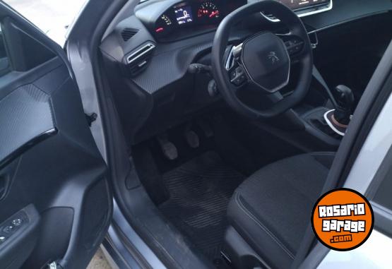 Autos - Peugeot 208 2024 Nafta 32000Km - En Venta