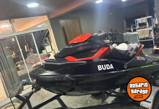 Embarcaciones - Moto de agua - En Venta