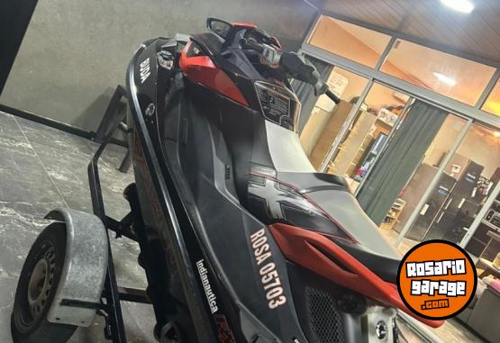 Embarcaciones - Moto de agua - En Venta
