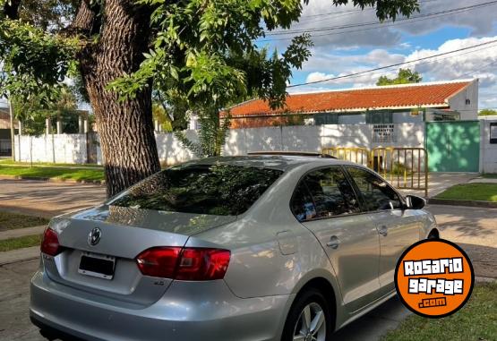 Autos - Volkswagen VENTO LUXURY 2.5 2012 Nafta 144000Km - En Venta