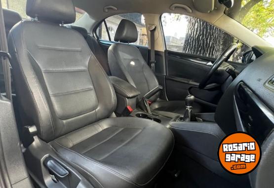 Autos - Volkswagen VENTO LUXURY 2.5 2012 Nafta 144000Km - En Venta