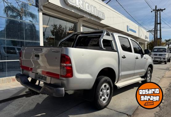 Camionetas - Toyota HILUX D/C 2.5 TDI DX PACK 2015 Diesel 251000Km - En Venta
