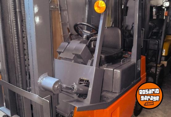Camiones y Gr�as - Autoelevador Nissan - En Venta