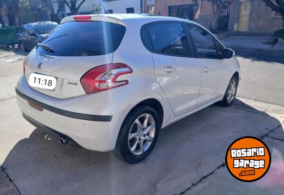 Autos - Peugeot 208 2016 Nafta 64000Km - En Venta