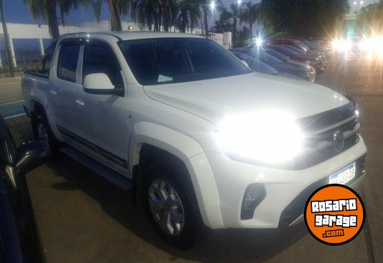 Camionetas - Volkswagen Amarok v6 2025 Diesel 10500Km - En Venta