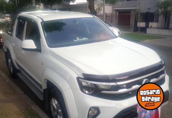 Camionetas - Volkswagen Amarok v6 2025 Diesel 10500Km - En Venta