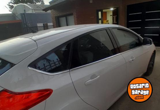 Autos - Ford Focus titanium 2017 Nafta 100000Km - En Venta