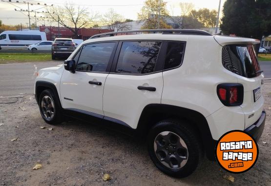 Camionetas - Jeep RENEGADE 2017 Nafta 98000Km - En Venta
