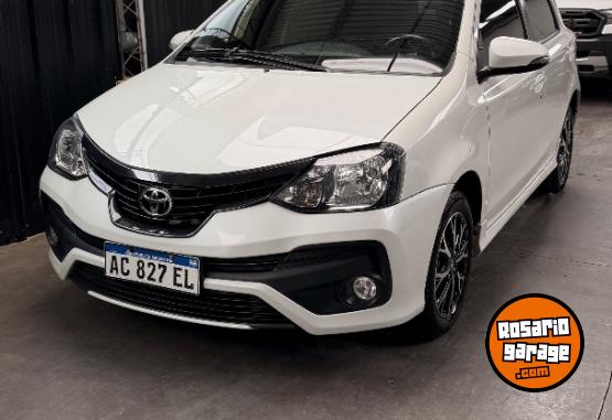 Autos - Toyota Etios XLS 2018 Nafta 80000Km - En Venta