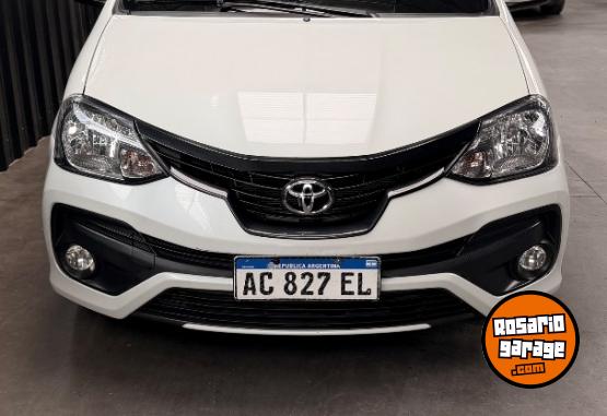 Autos - Toyota Etios XLS 2018 Nafta 80000Km - En Venta