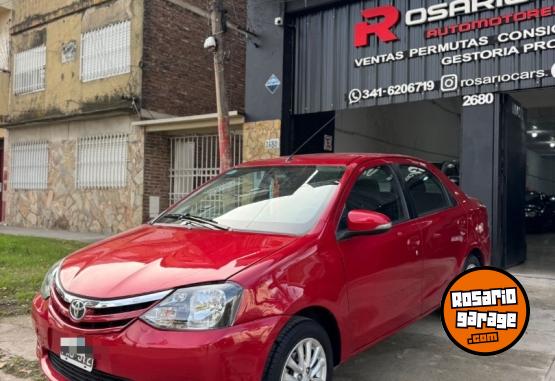 Autos - Toyota Etios 2015 GNC 150000Km - En Venta