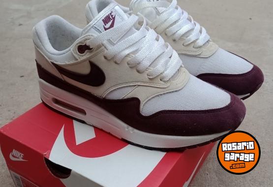 Indumentaria - Zapatillas Nike Air Max 1 talle 41.5 - 9us - En Venta