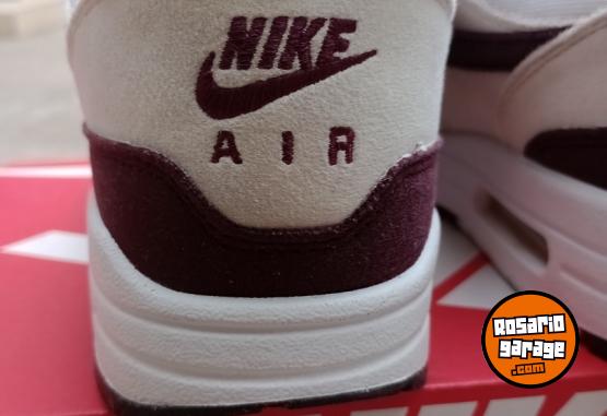 Indumentaria - Zapatillas Nike Air Max 1 talle 41.5 - 9us - En Venta