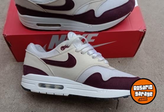 Indumentaria - Zapatillas Nike Air Max 1 talle 41.5 - 9us - En Venta
