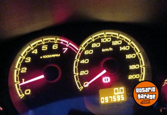 Autos - Chevrolet CLASSIC 2015 Nafta 97600Km - En Venta