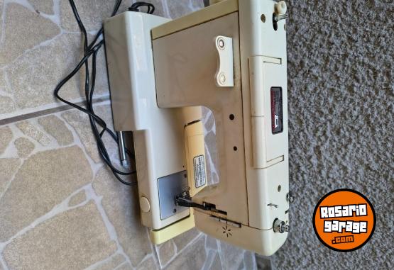 Hogar - VENDO MAQUINA DE COSER - En Venta