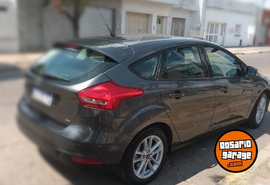 Autos - Ford FOCUS 2027 2.0 SE 2017 Nafta 72900Km - En Venta