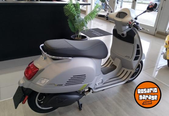 Motos - Vespa Gts 300 2025 Nafta 1300Km - En Venta