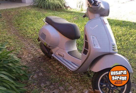 Motos - Vespa Gts 300 2025 Nafta 1300Km - En Venta
