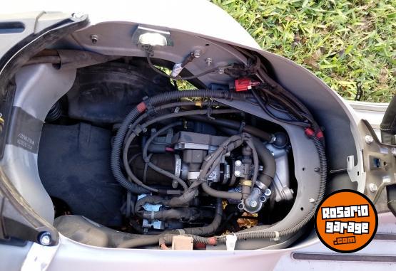Motos - Vespa Gts 300 2025 Nafta 1300Km - En Venta